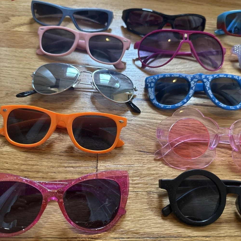 Lot Of 40 Mixed KIDS Sunglasses MultiColor & Styles: Wayfarer-Wrap-Round-Square